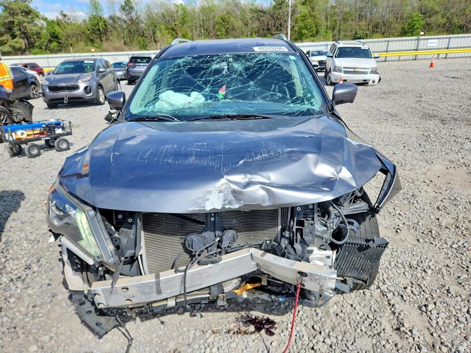 2019 Nissan Pathfinder sl