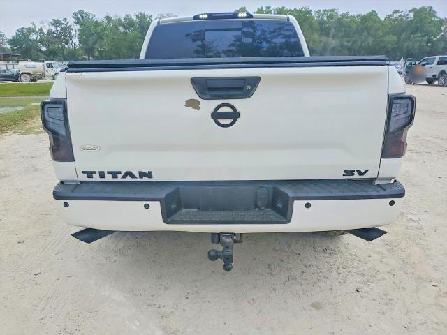 2017 Nissan Titan SV