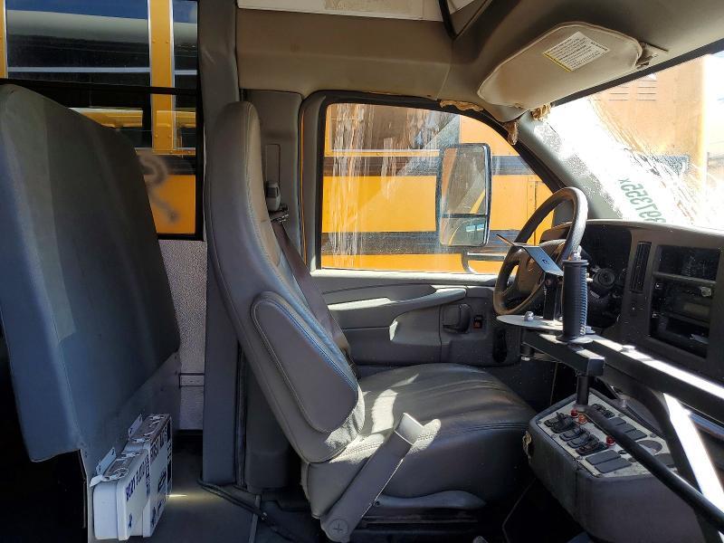 2013 Chev 2013 Collins Bantam G3500-School Bus