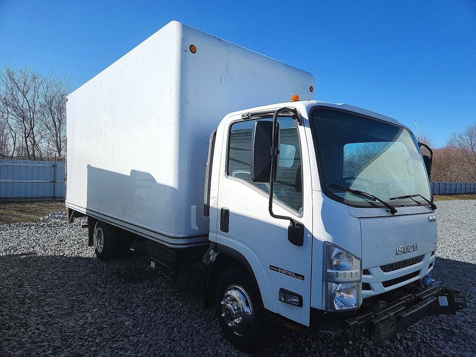 2017 Isuzu NPR HD BOX Truck