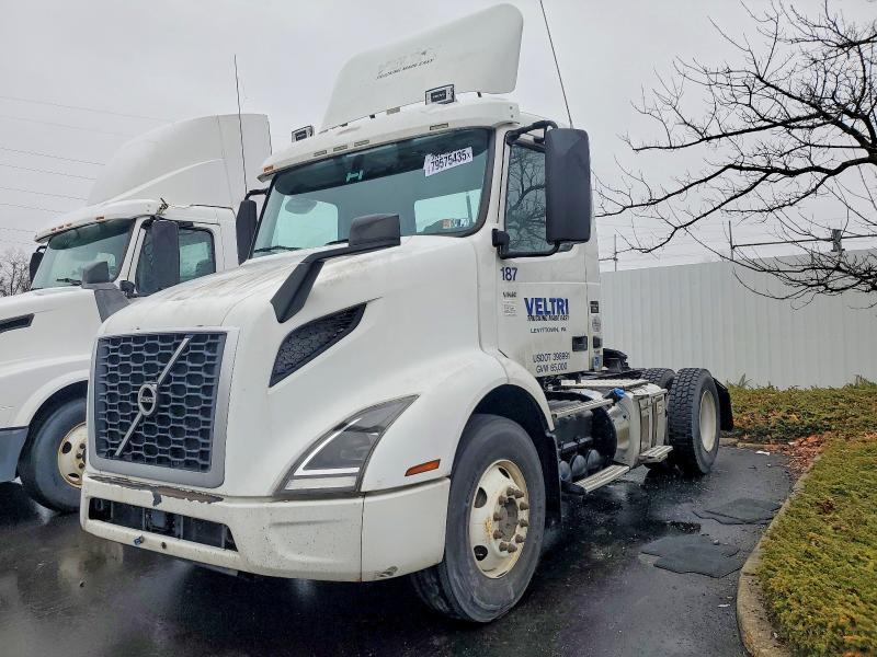 2019 Volvo VNR-Semi Truck