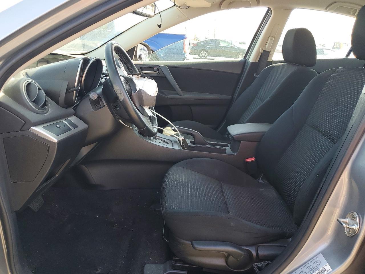 2013 Mazda 3 I
