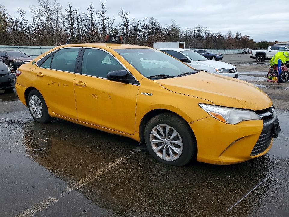 2015 Toyota Camry Hybrid le