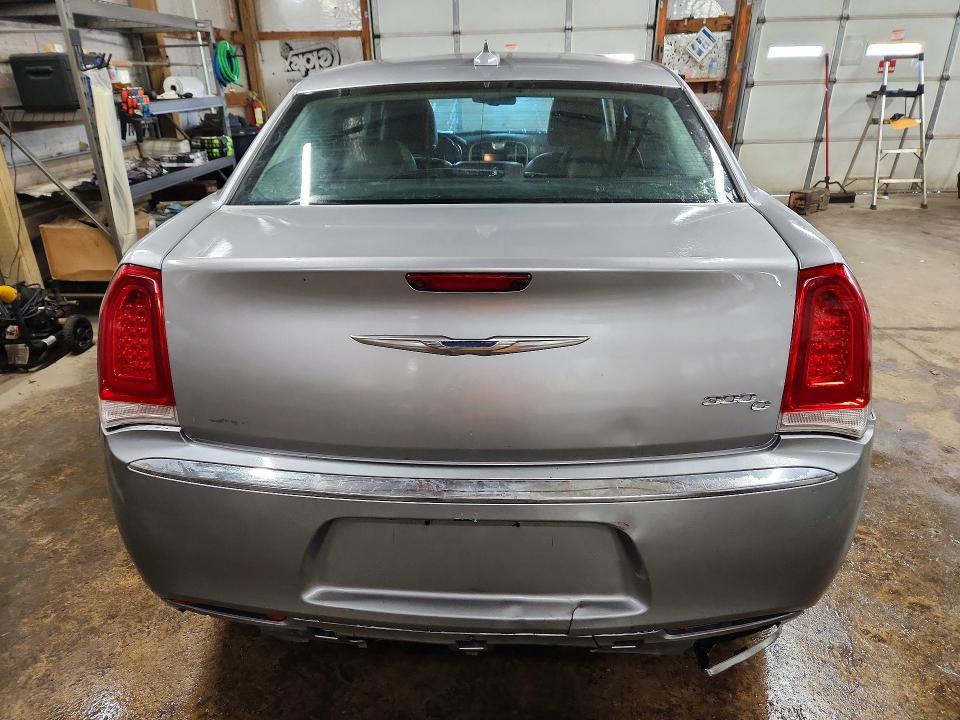 2016 Chrysler 300c