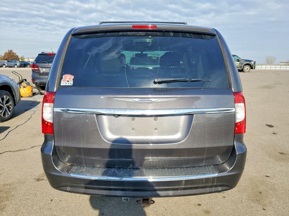 2015 Chrysler Town & Country Touring l