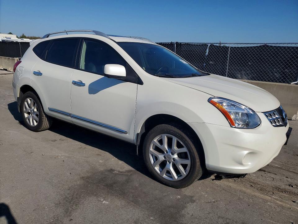 2012 Nissan Rogue s