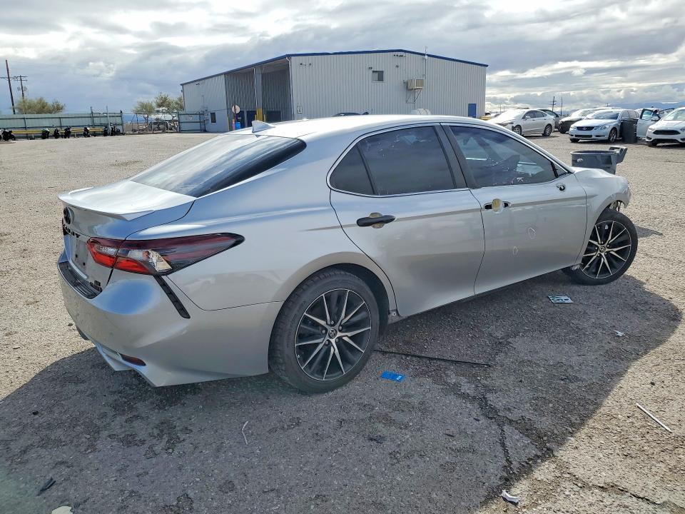 2022 Toyota Camry Hybrid se