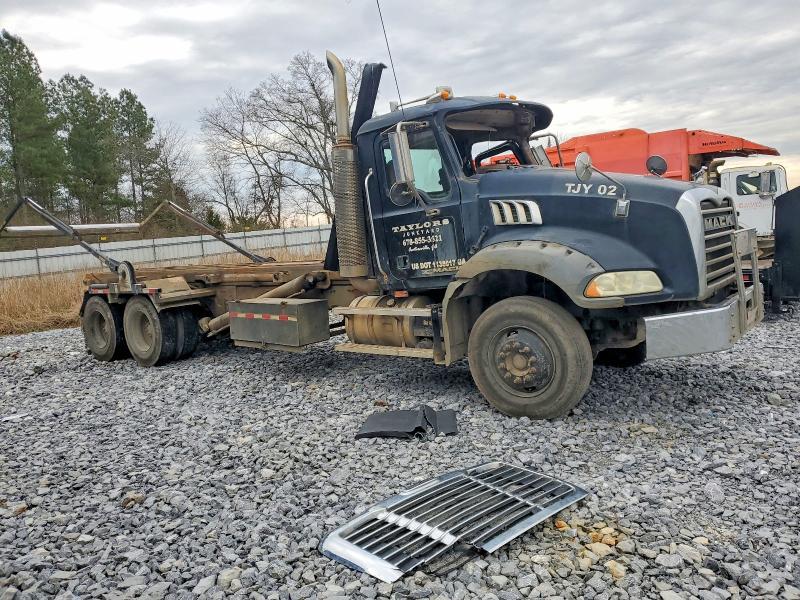 2007 Mack CTP700 ROLL-OFF Container Truck