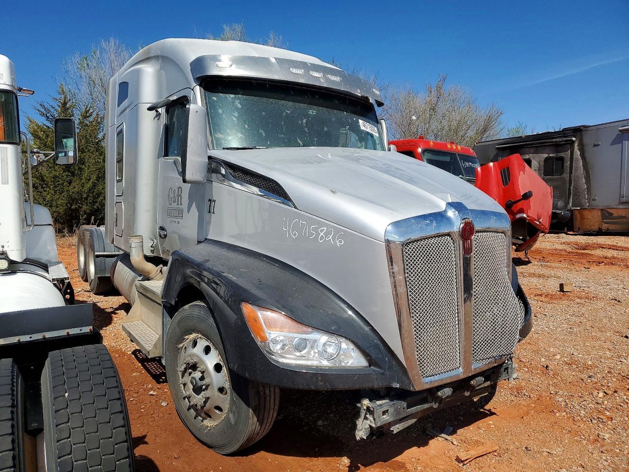 2023 Kenworth T680 Semi Truck