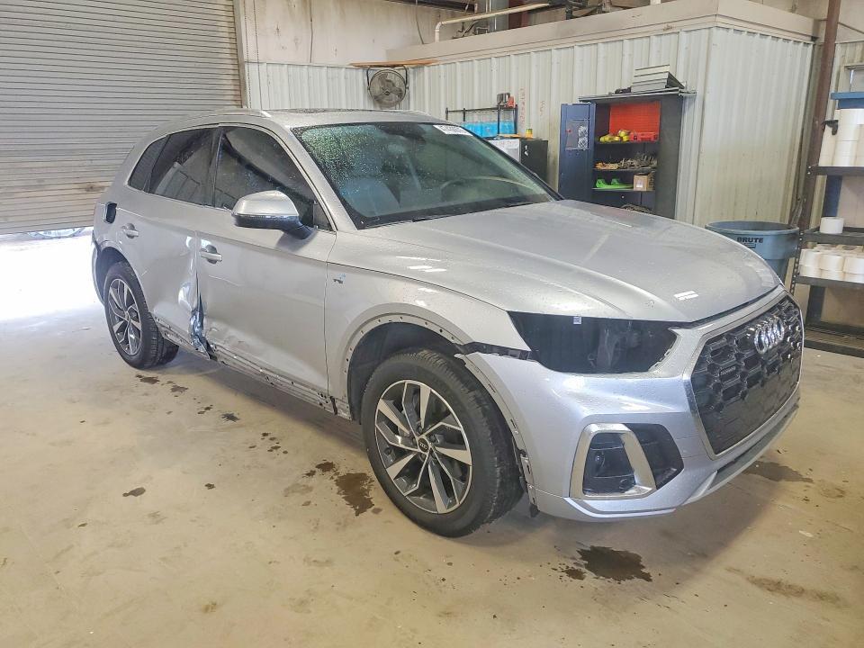 2022 Audi Q5 Premium Plus 45