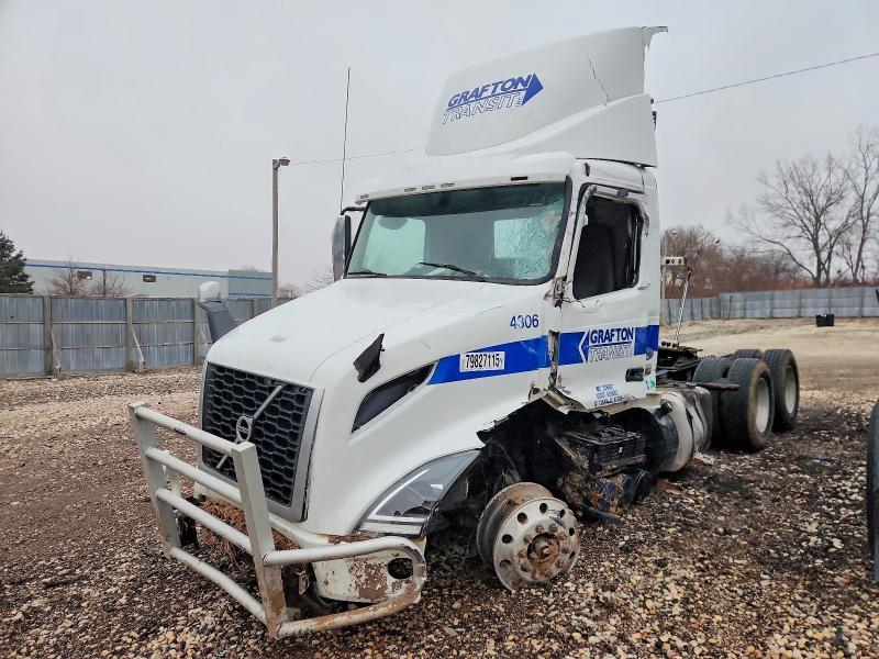 2019 Volvo Vnr Semi Truck