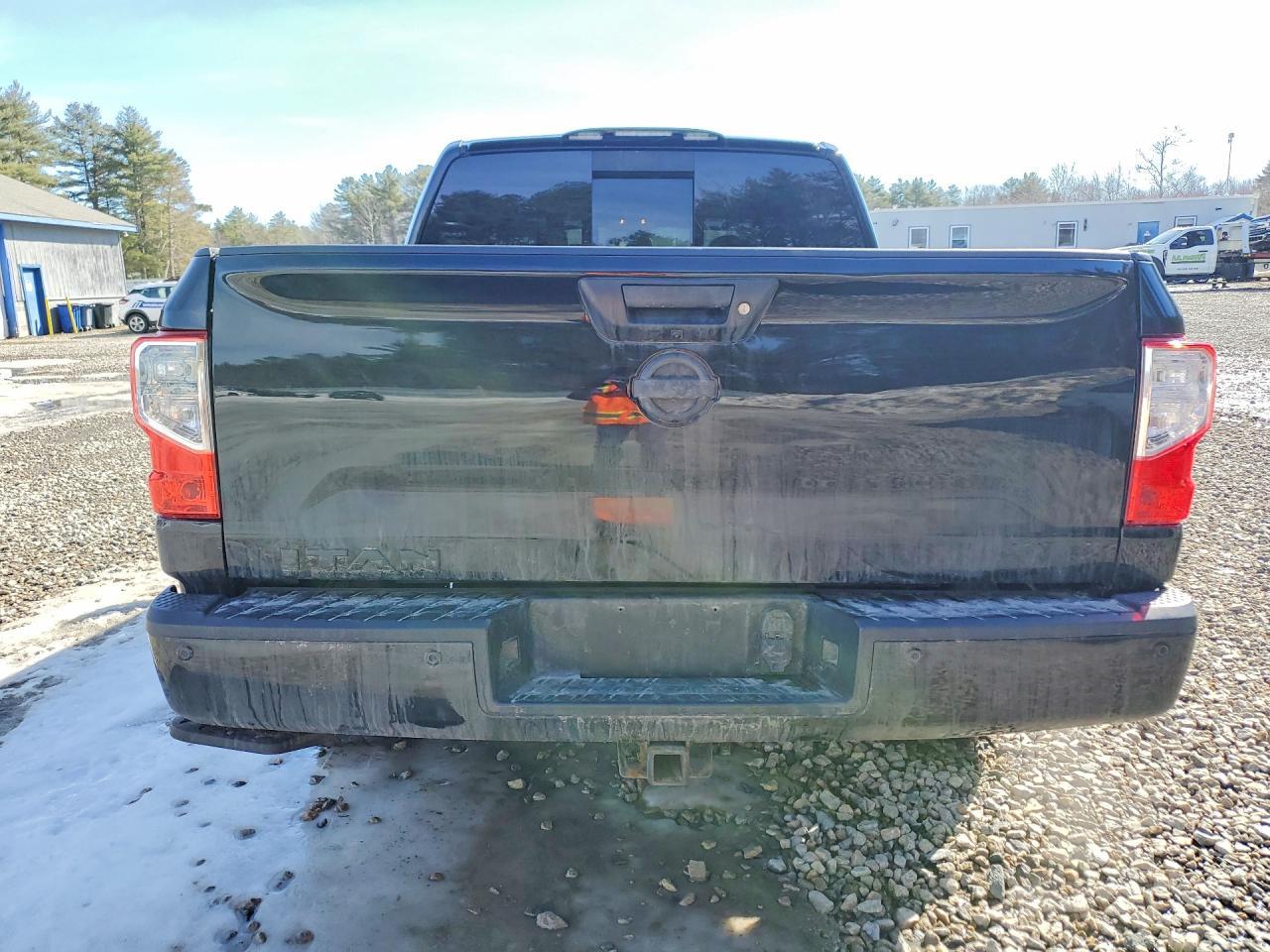 2018 Nissan Titan SV