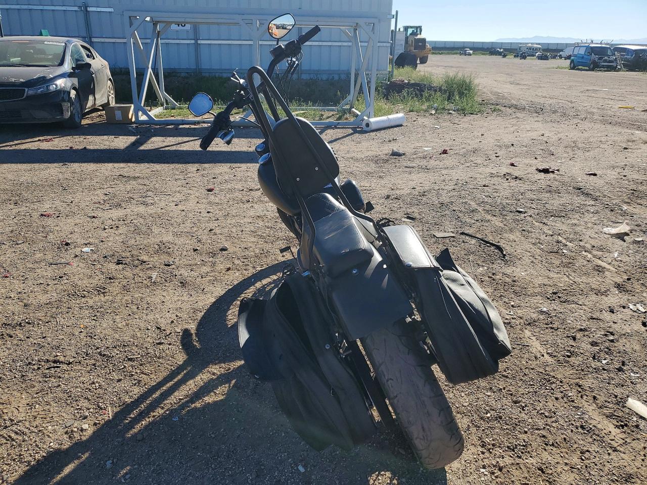 2015 Harley-Davidson Fxdb Dyna Street BOB