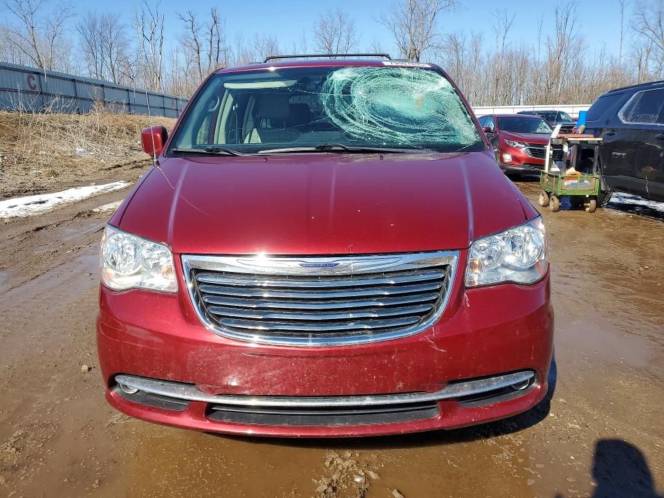 2013 Chrysler Town & Country Touring