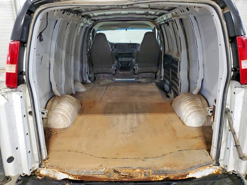 2004 Chev Rolet Express 2500 Delivery van