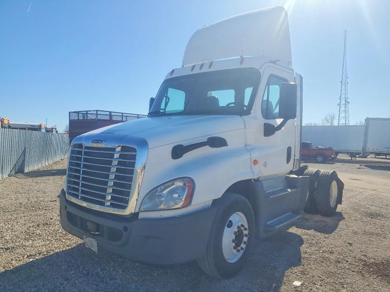 2016 Freightliner Cascadia 125 Semi Truck