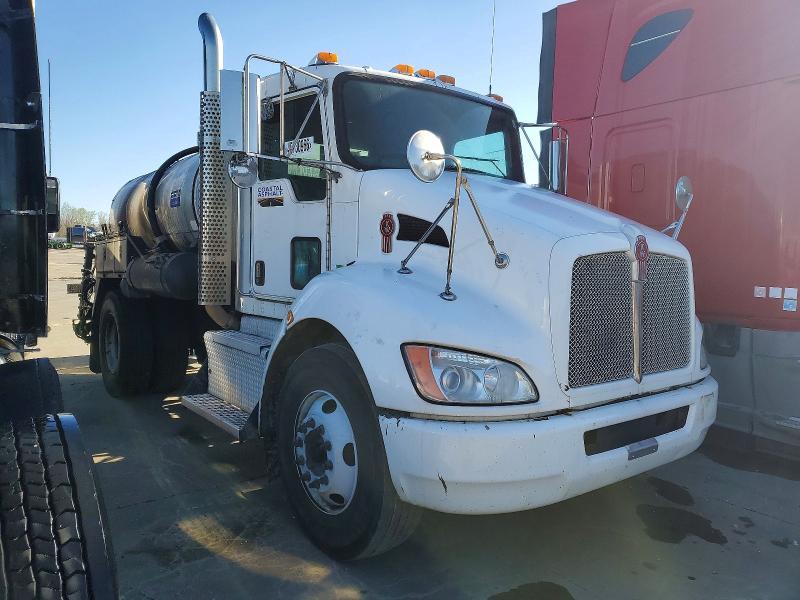 2017 Kenworth Construction T270