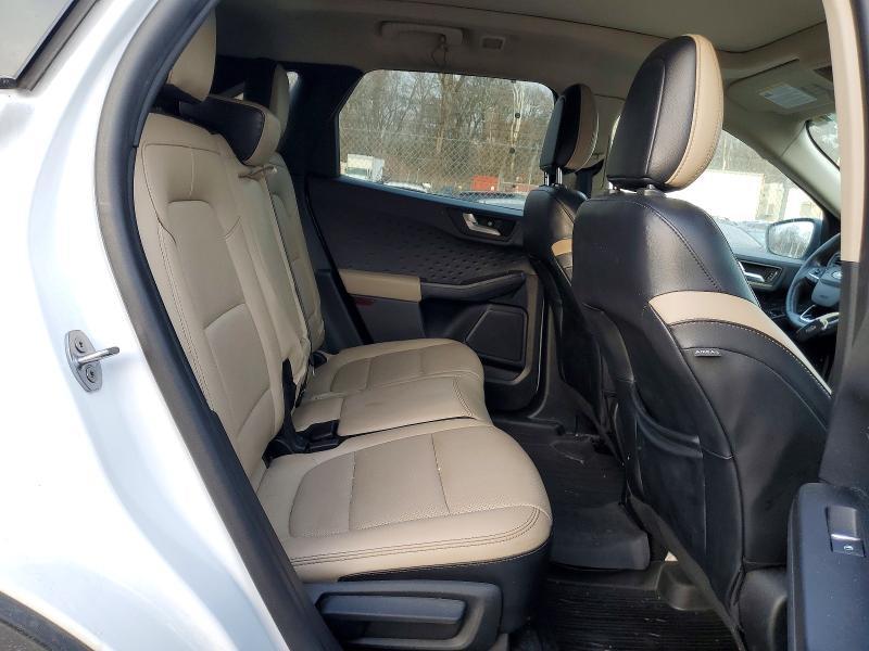 2020 Ford Escape se Sport