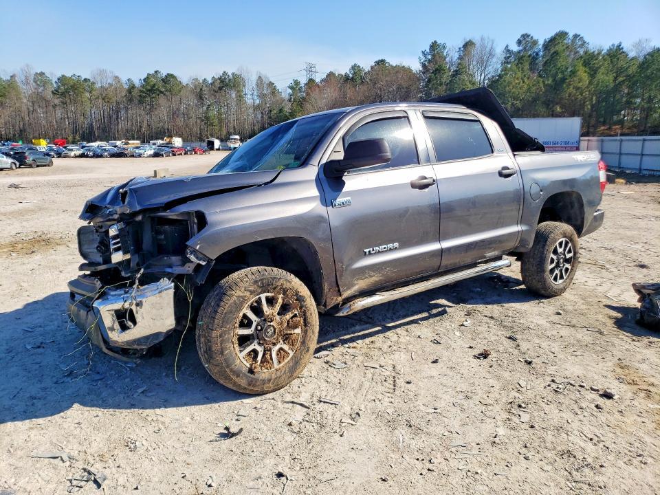 2017 Toyota Tundra SR5