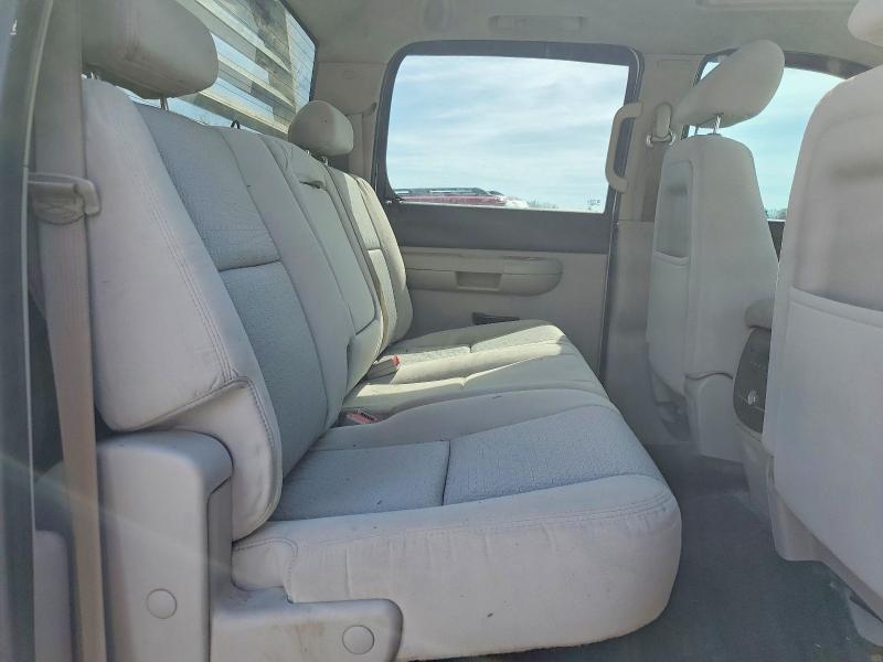 2007 Chev Rolet Silverado LT Flatbed Truck