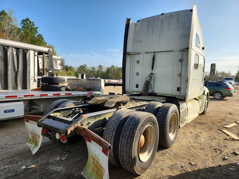 2011 Kenworth T700 Semi Truck