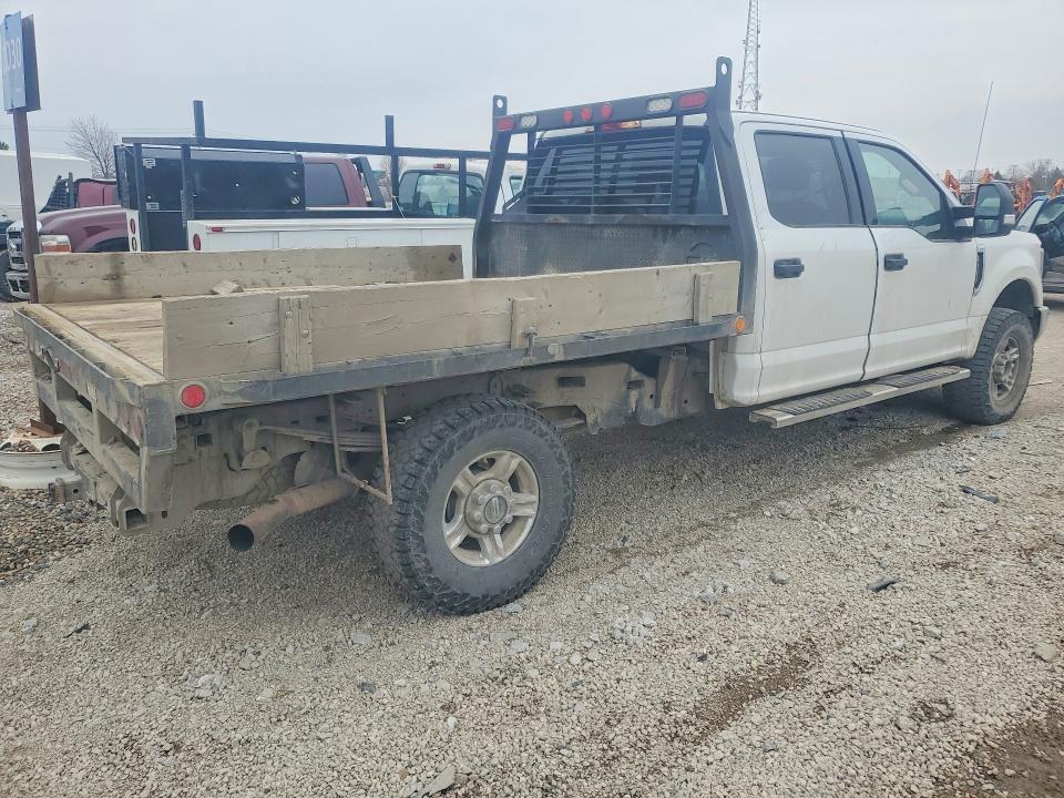 2017 Ford F350 Super Duty Flatbed Truck