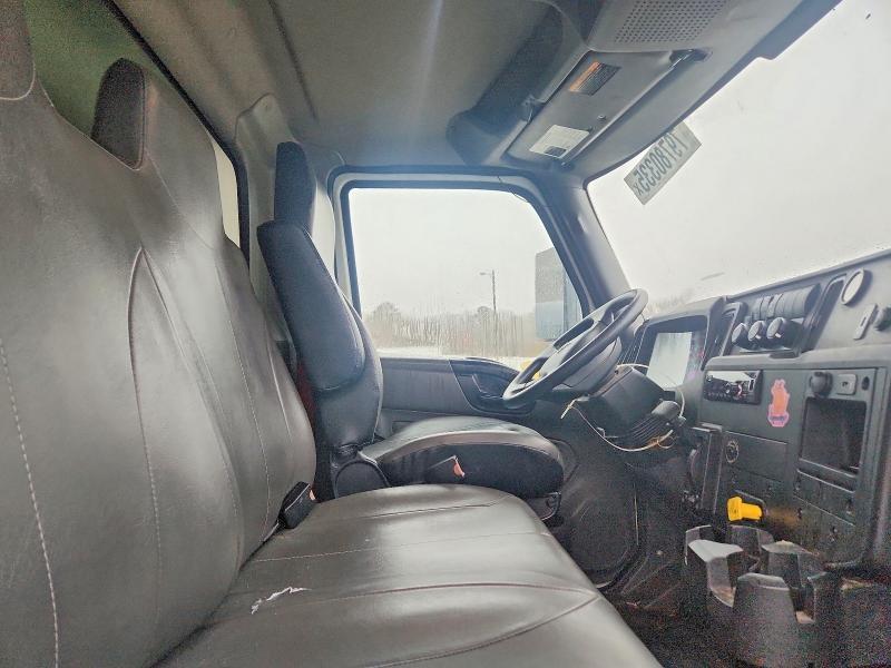 2021 International MV607 BOX Truck