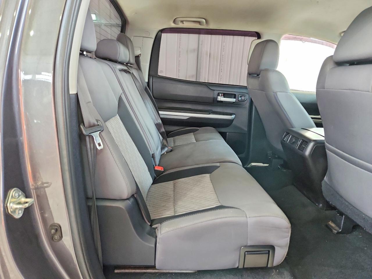 2015 Toyota Tundra SR5