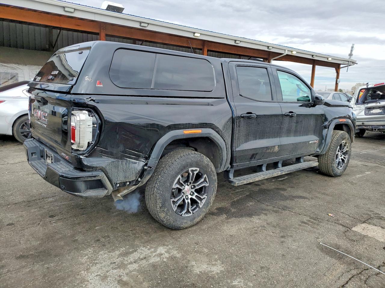 2023 GMC Canyon AT4