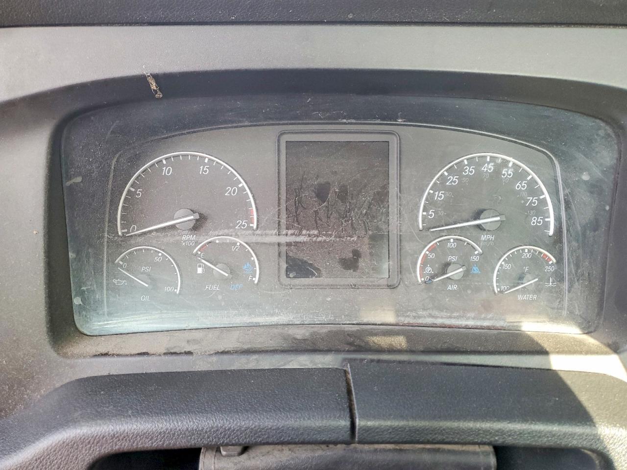 2020 Freigliner 2020 Freightliner Cascadia 126 Semi Truck