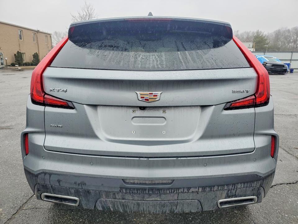 2024 Cadillac XT4 Premium Luxury