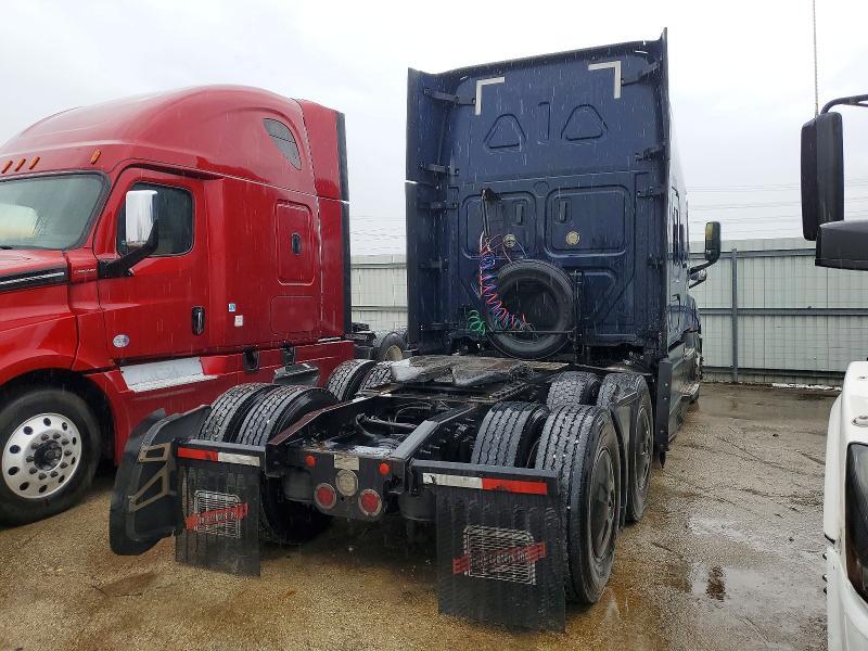2021 Freigliner 2021 Freightliner Cascadia 126 Semi Truck
