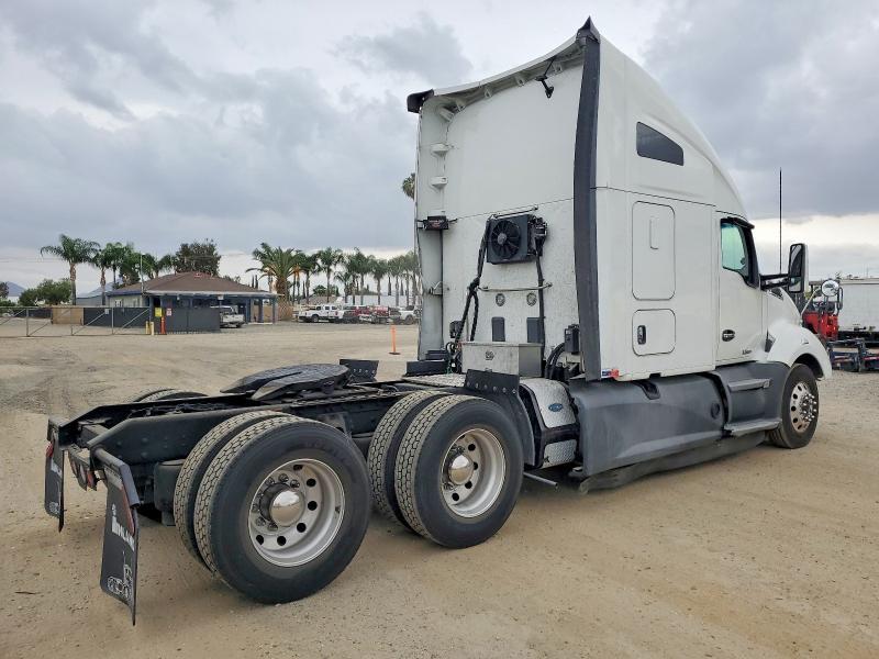 2019 Kenworth T680 Semi Truck