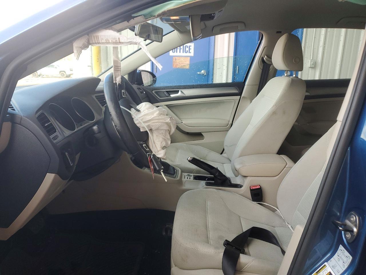 2017 Volkswagen Golf s