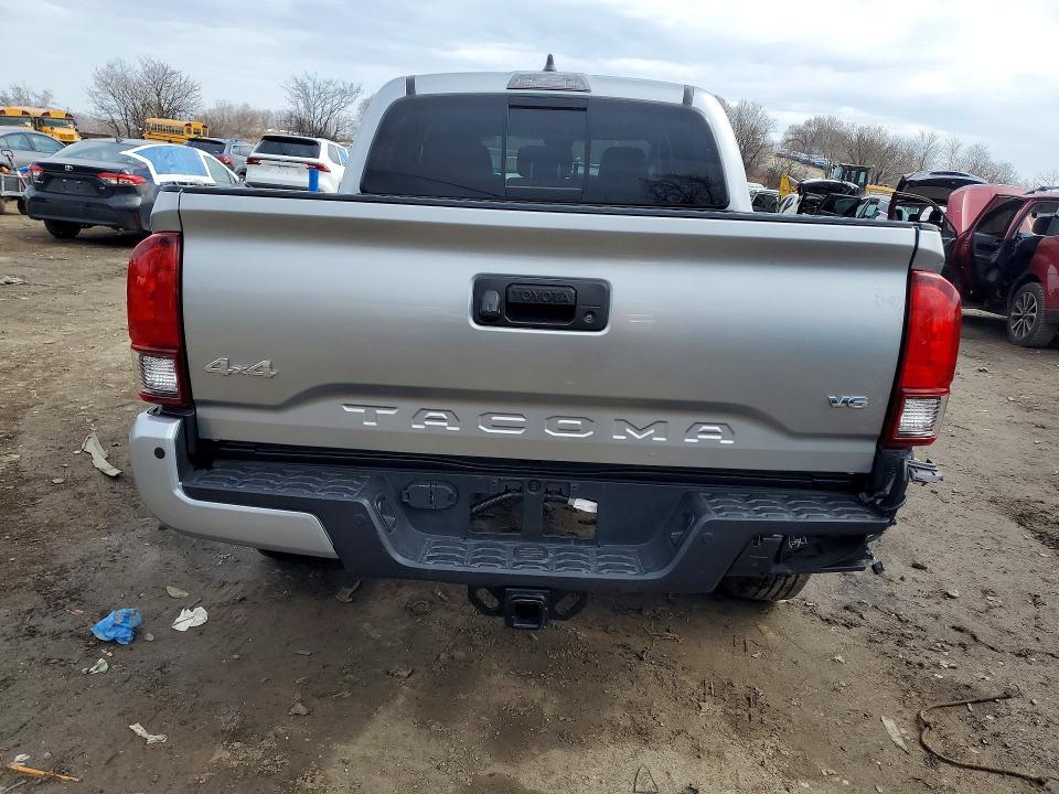 2022 Toyota Tacoma SR5 V6