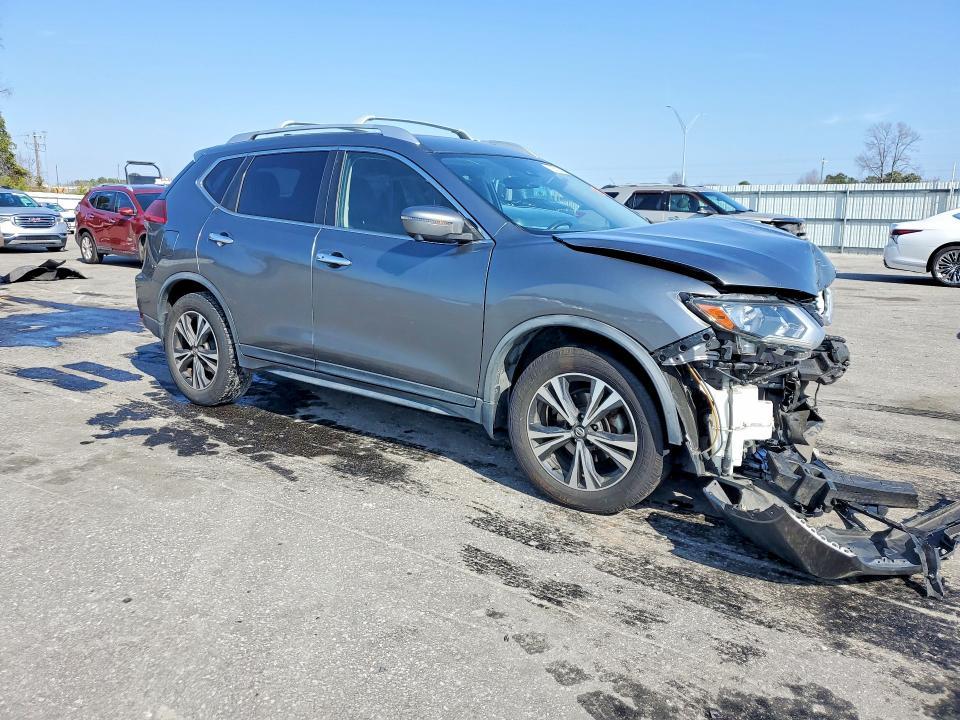 2019 Nissan Rogue sv