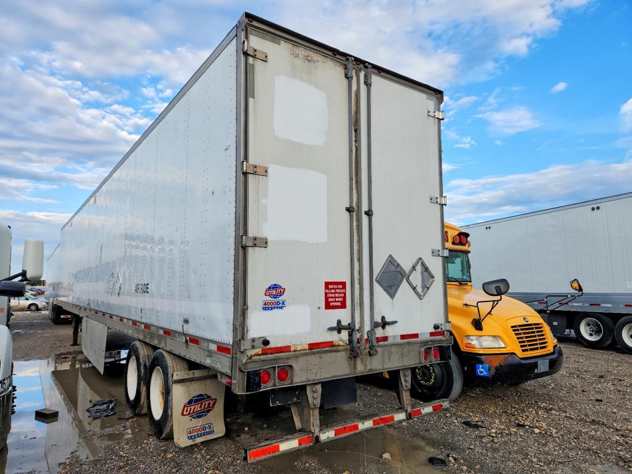 2014 Utility VS2DX DRY Van Trailer