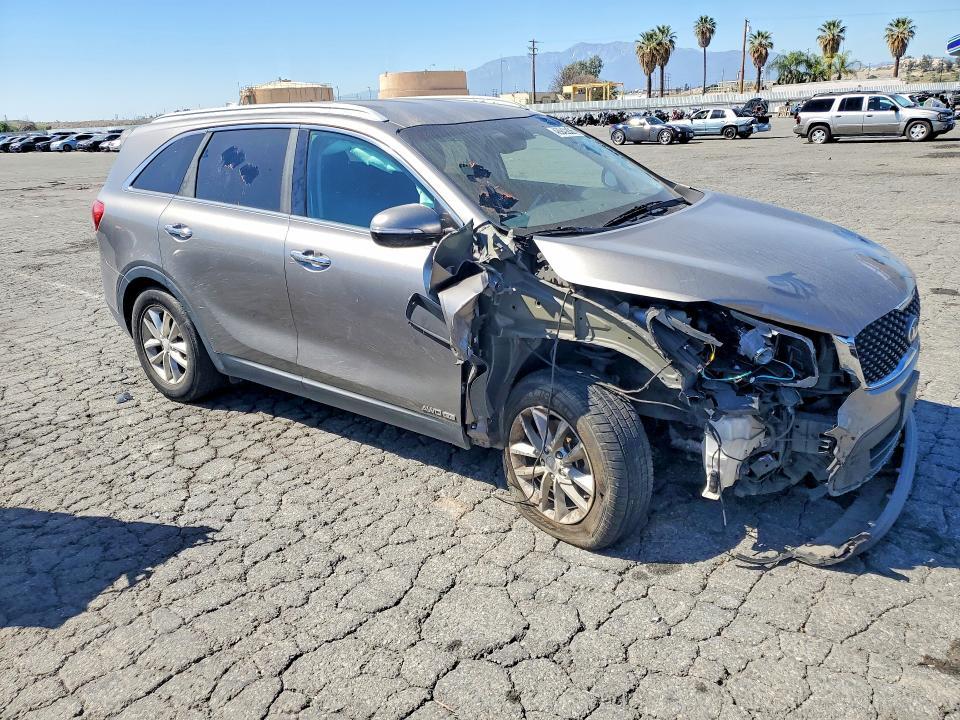 2016 KIA Sorento lx V6