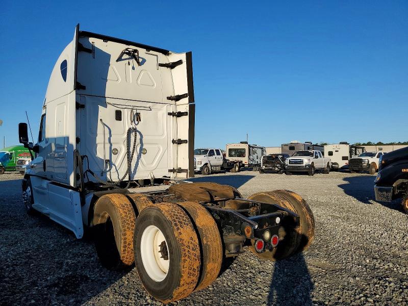 2014 Freigliner 2014 Freightliner Cascadia Semi Truck