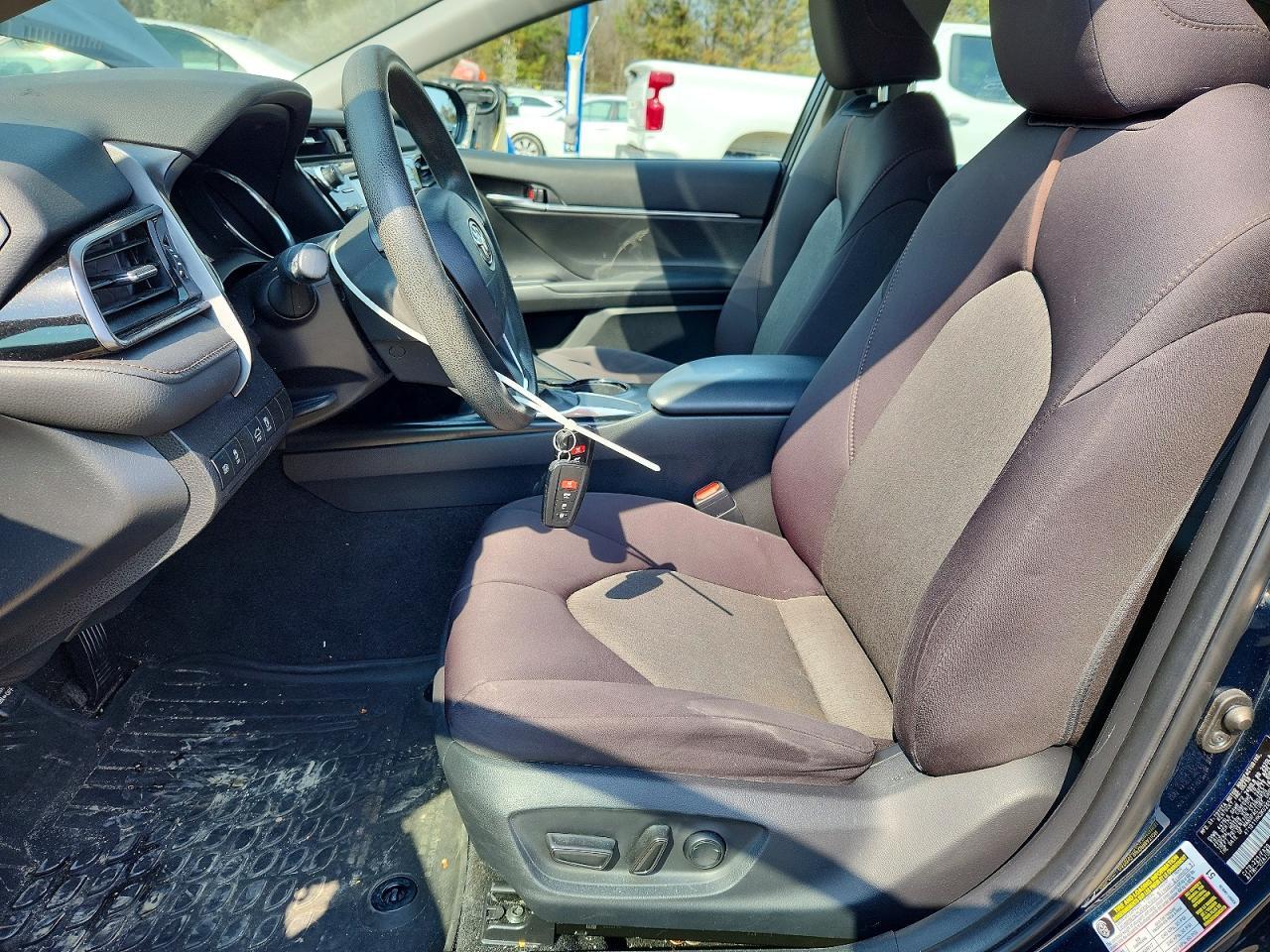 2019 Toyota Camry le