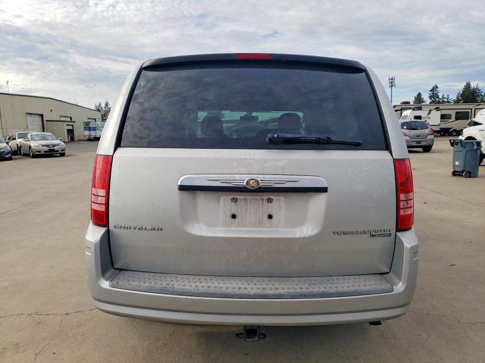 2010 Chrysler Town & Country Touring