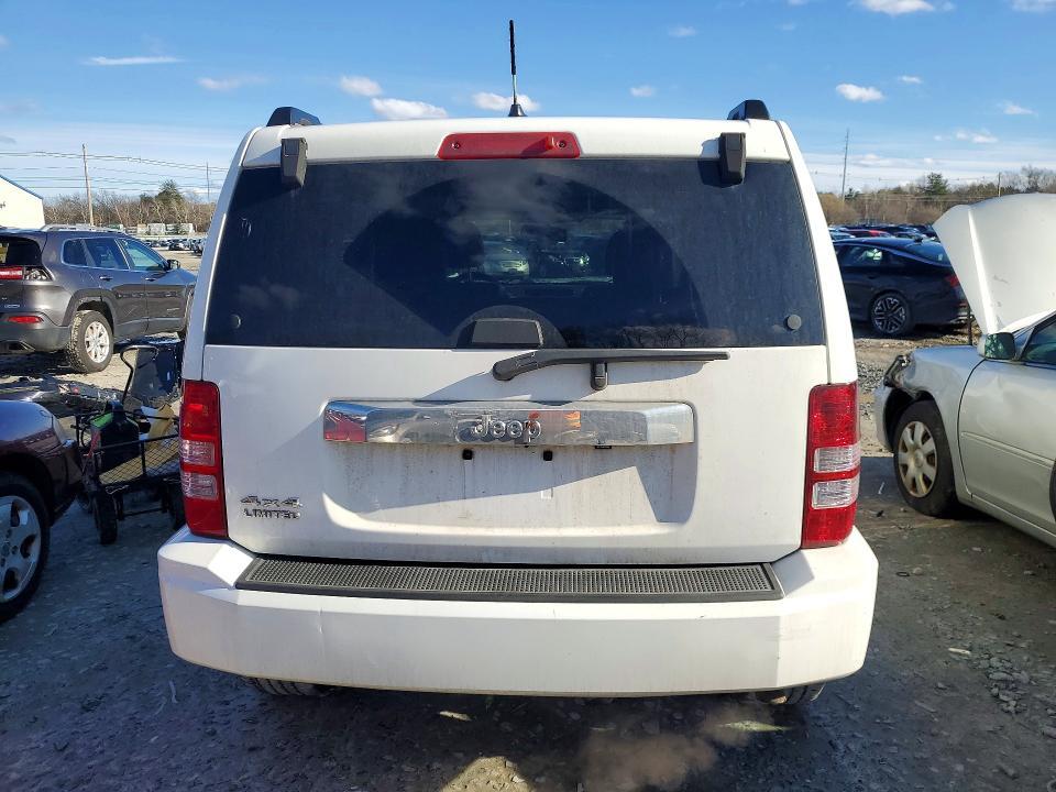 2012 Jeep Liberty jet