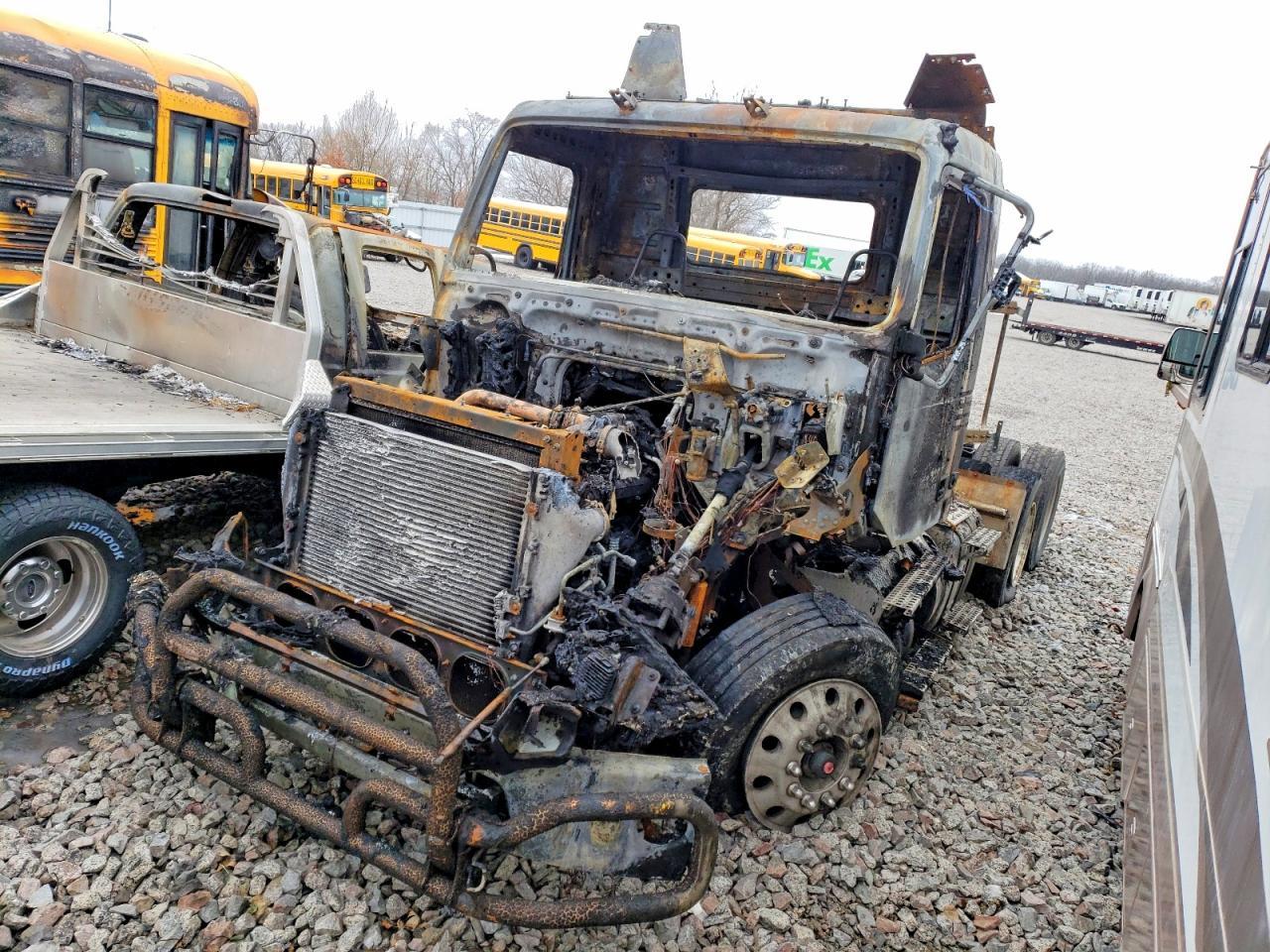2023 Volv VNR