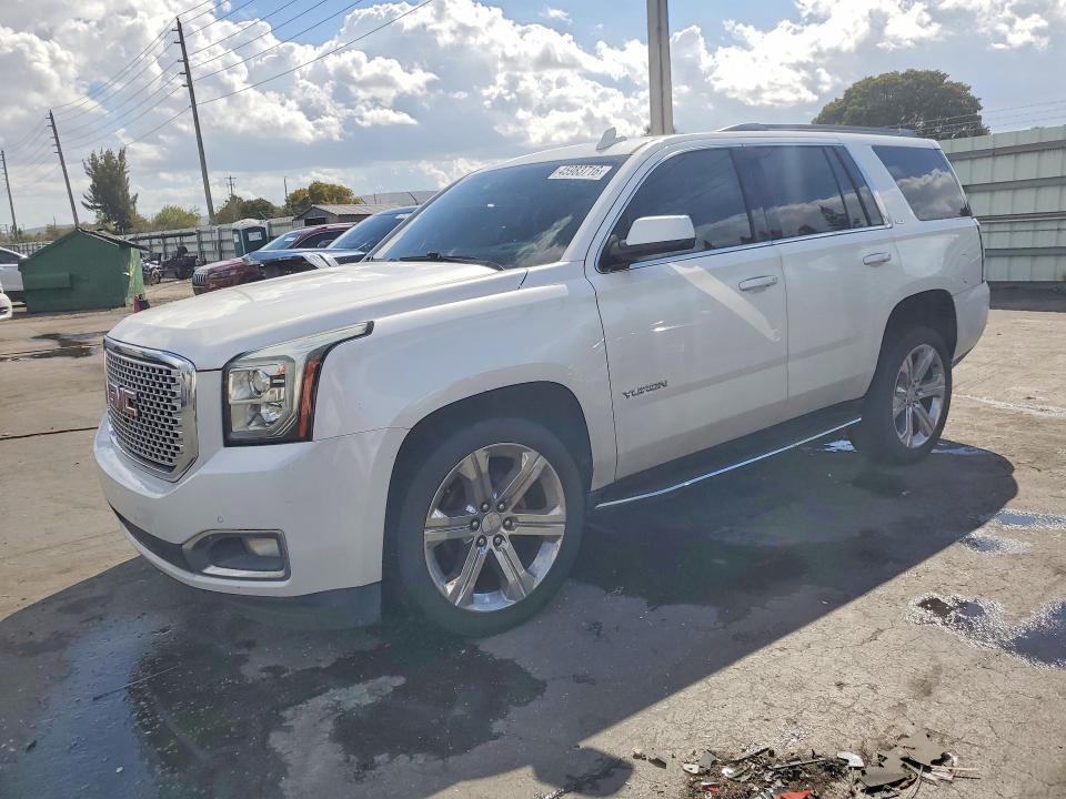 2017 GMC Yukon slt