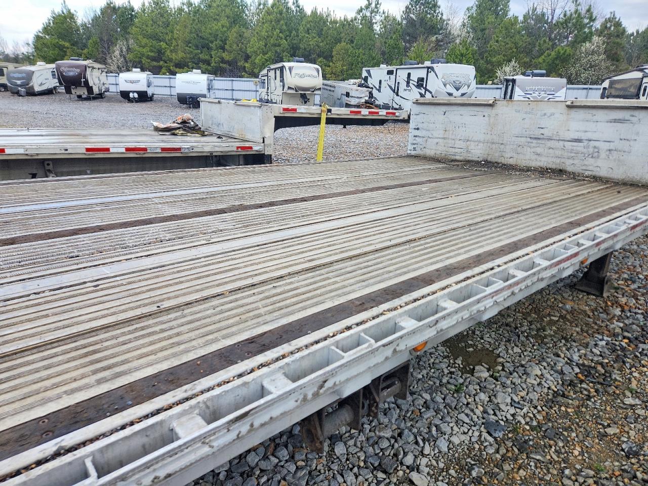 2009 Reitnouer Nouer Drop Deck Trailer