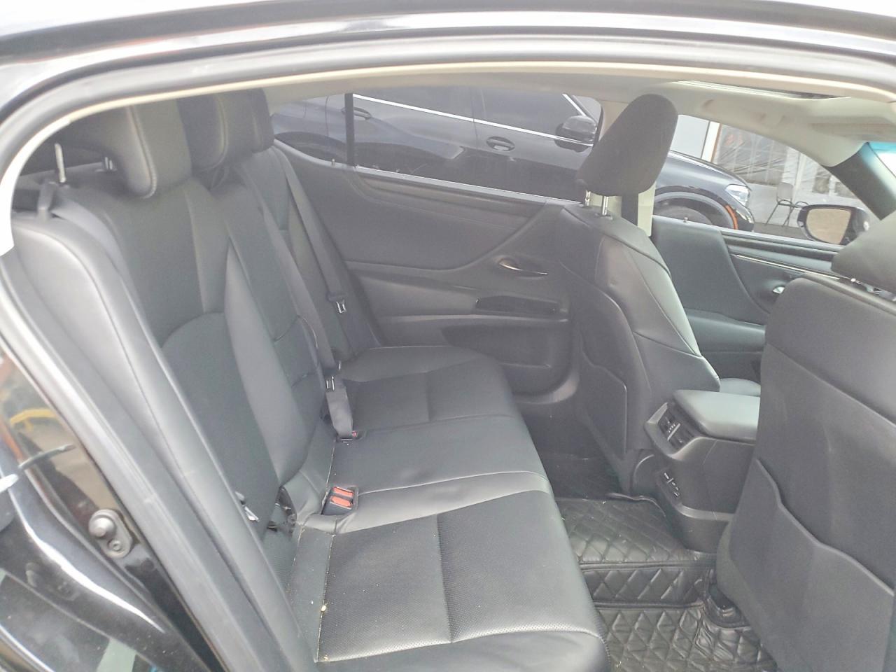 2022 Lexus Es 250 Base