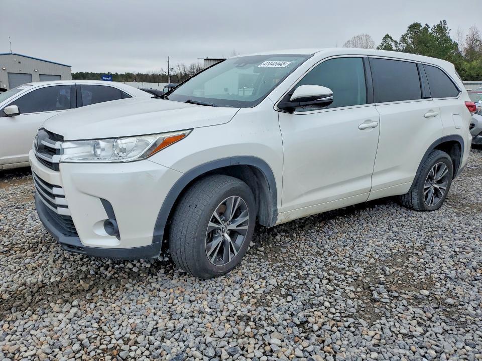 2018 Toyota Highlander le