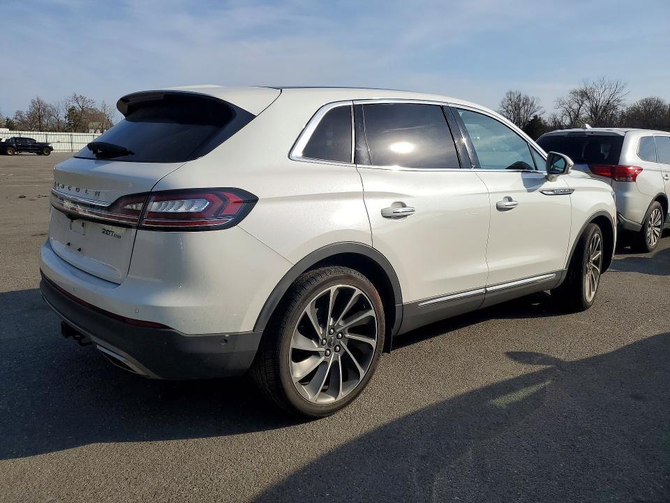 2020 Lincoln Nautilus Reserve