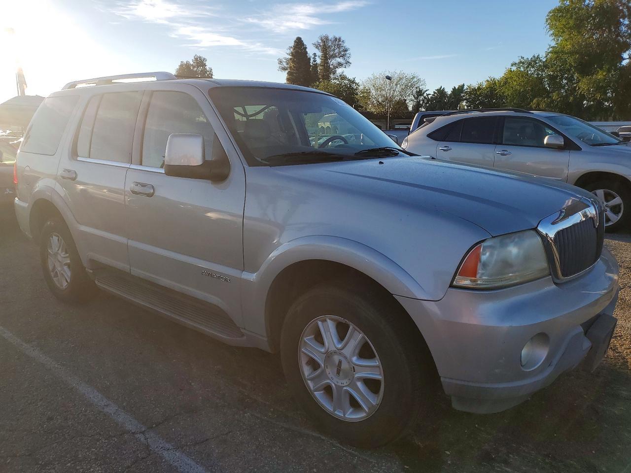 2004 Lincoln Aviator