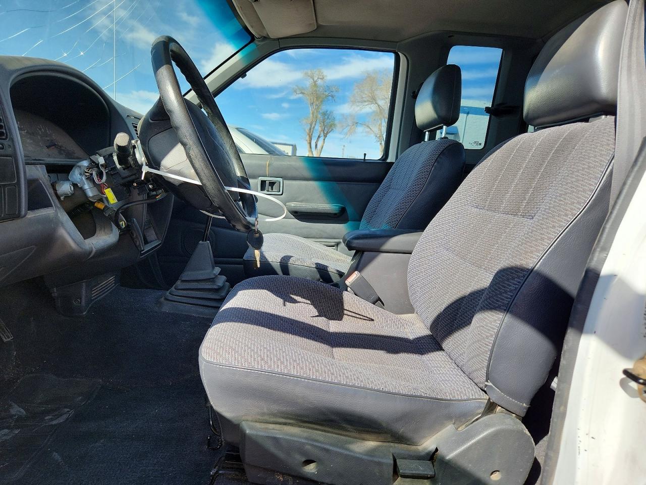 1997 Nissan Truck XE